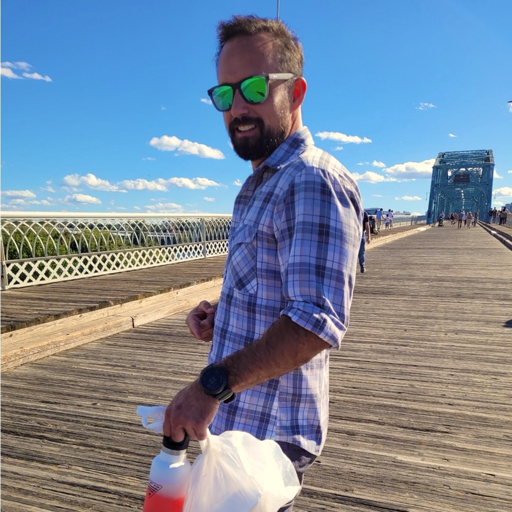 Meet your Posher, Adam